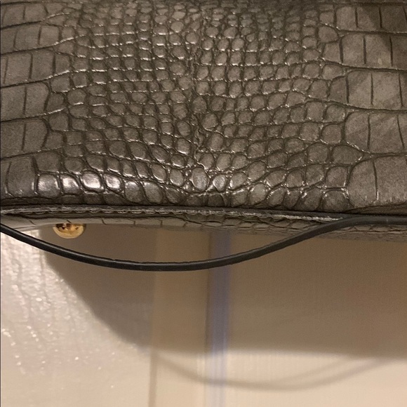 Elegant Faux Crocodile-Embossed Gray Handbag - Picture 4 of 4